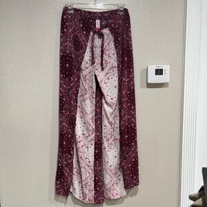 No Boundaries Maroon and Pink Patterned Pants